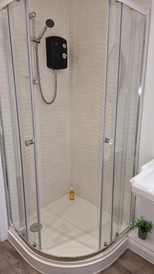 Luxury With Free Parking, Free High-speed Internet, Fully Equipped Kitchen