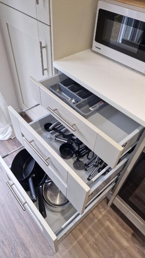 Апартаменты Luxury With Free Parking, Free High-speed Internet, Fully Equipped Kitchen Кардифф
