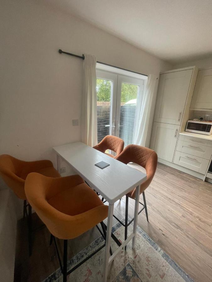 Luxury With Free Parking, Free High-speed Internet, Fully Equipped Kitchen * Кардифф